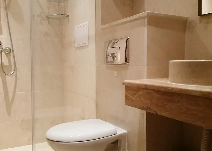 Amara Σάνι Μπιτς